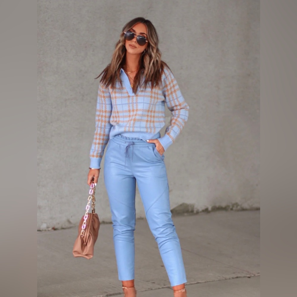 VICI STEVENSON PLAID KNIT SWEATER - LIGHT BLUE